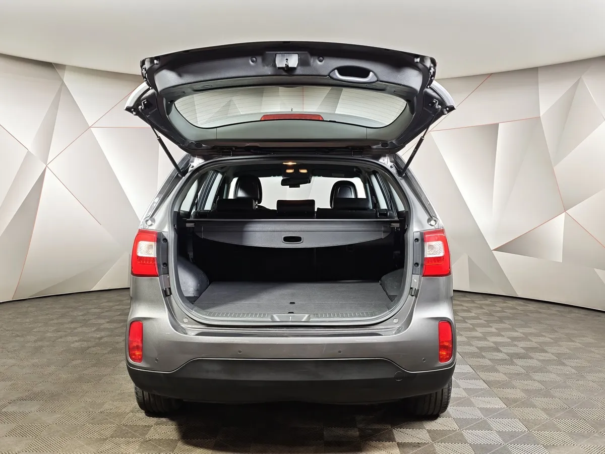 Kia Sorento 2.4 AT 4WD (175 л.с.) Comfort Серый в АВИЛОН. Слайд №12