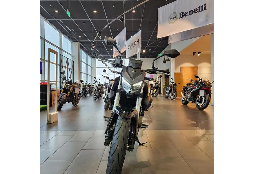 QJMOTOR SRK 400 400 см³ (41 л.с.) (41) 400 Черный в АВИЛОН. Слайд №5