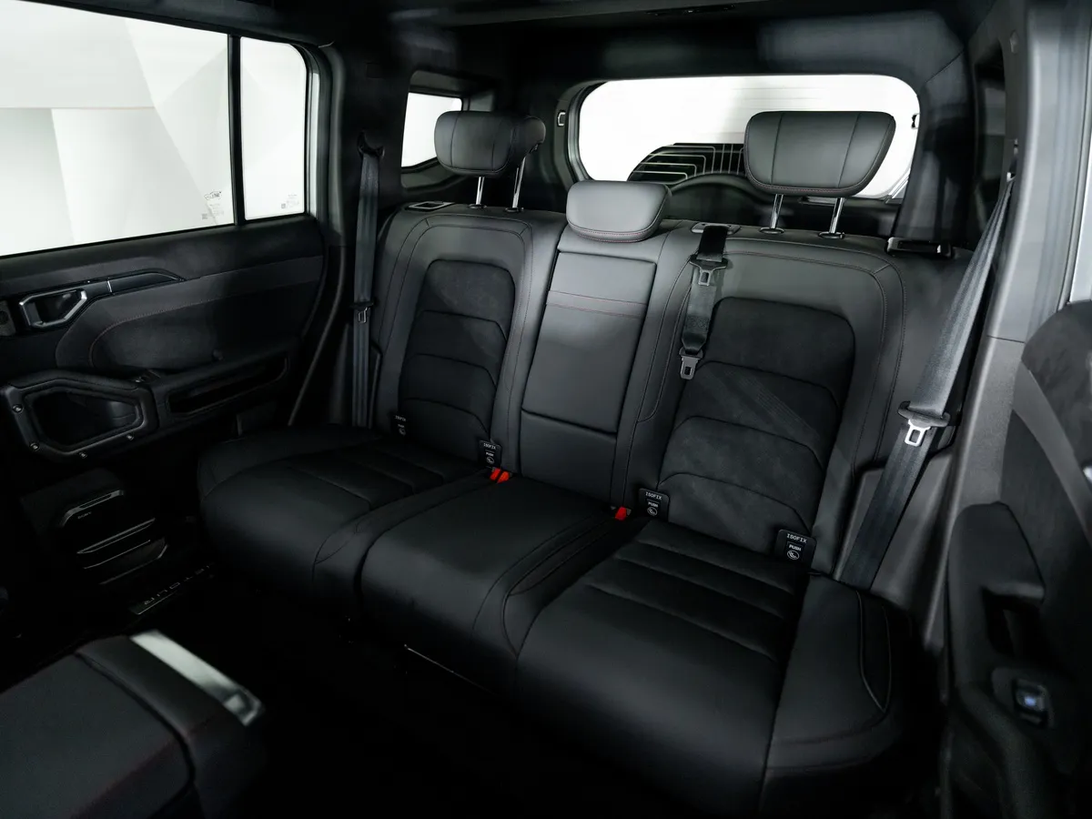 JETOUR T2 2.0T 8AT AWD (245 л.с.) Премиум Серебристый в АВИЛОН. Слайд №8