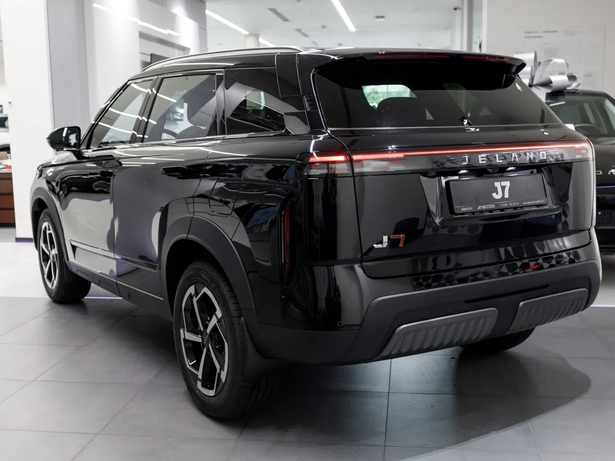 JAECOO J7 1.6T DCT 4WD (186 л.с.) Престиж Черный в АВИЛОН. Слайд №6