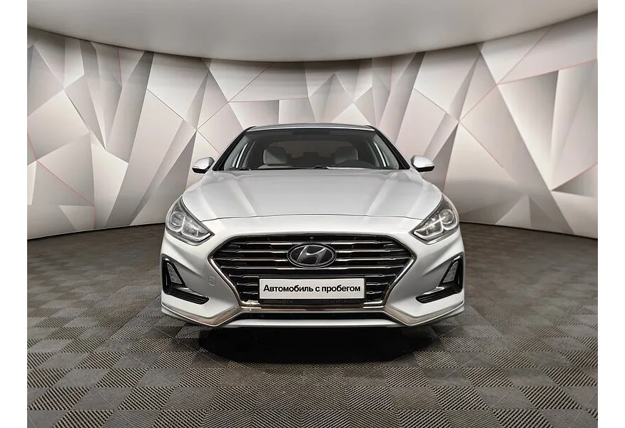 Hyundai Sonata 2.0 MPi AT (150 л.с.) Comfort Серебристый в АВИЛОН. Слайд №5