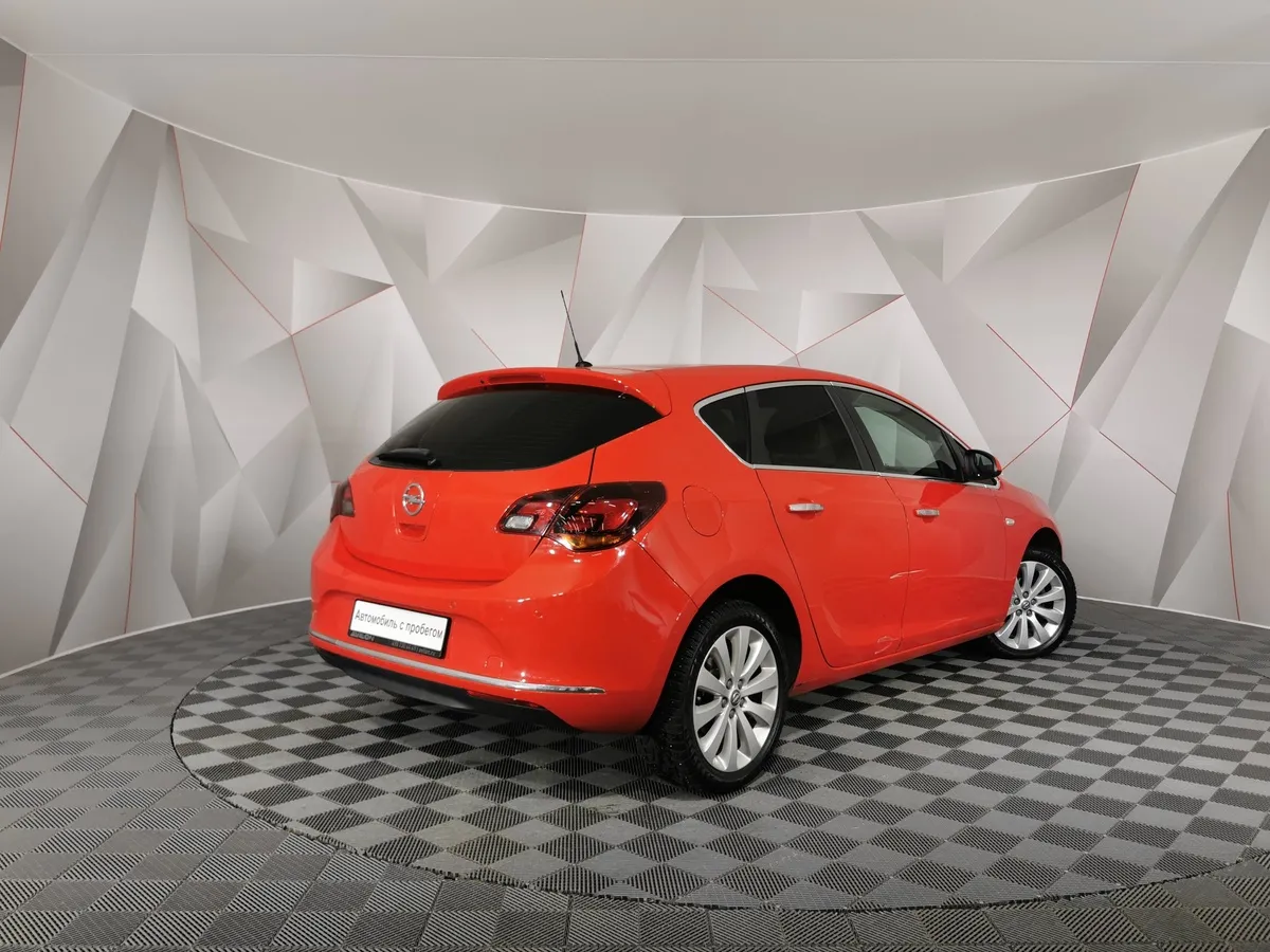 Opel Astra 1.6 AT (115 л.с.) Красный в АВИЛОН. Слайд №2