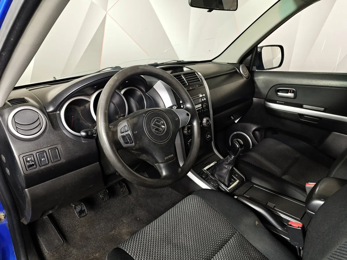 Suzuki Grand Vitara 2.0 MT AWD (140 л.с.) Синий в АВИЛОН. Слайд №16