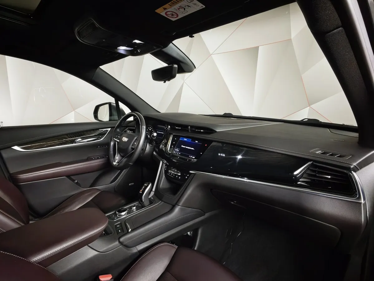 Cadillac XT6 2.0T AT AWD (200 л.с.) Premium Luxury Черный в АВИЛОН. Слайд №13