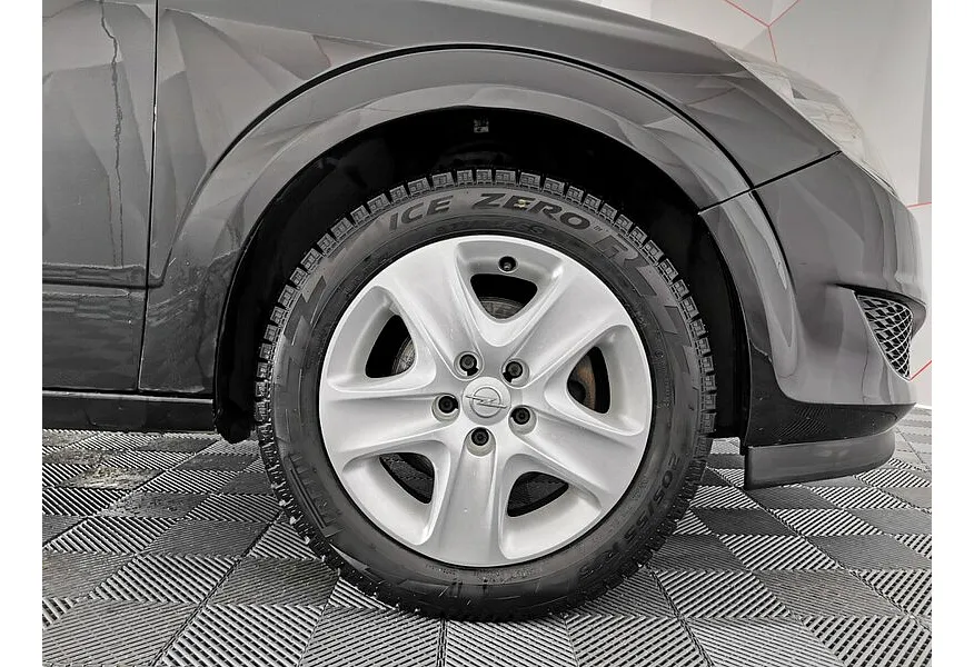 Opel Astra 1.6 MT (115 л.с.) Cosmo Черный в АВИЛОН. Слайд №9