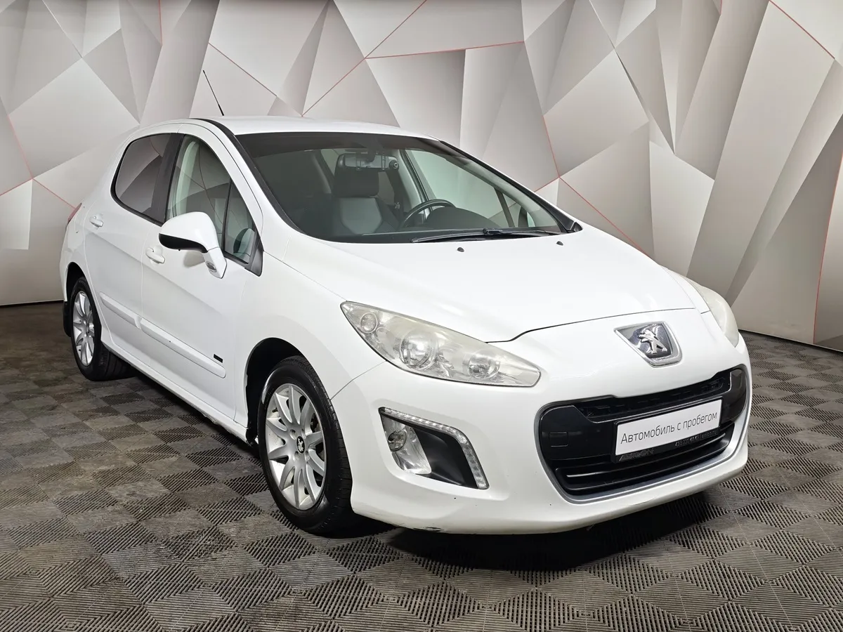 Peugeot 308 1.6 VTi AT (120 л.с.) Белый в АВИЛОН. Слайд №3