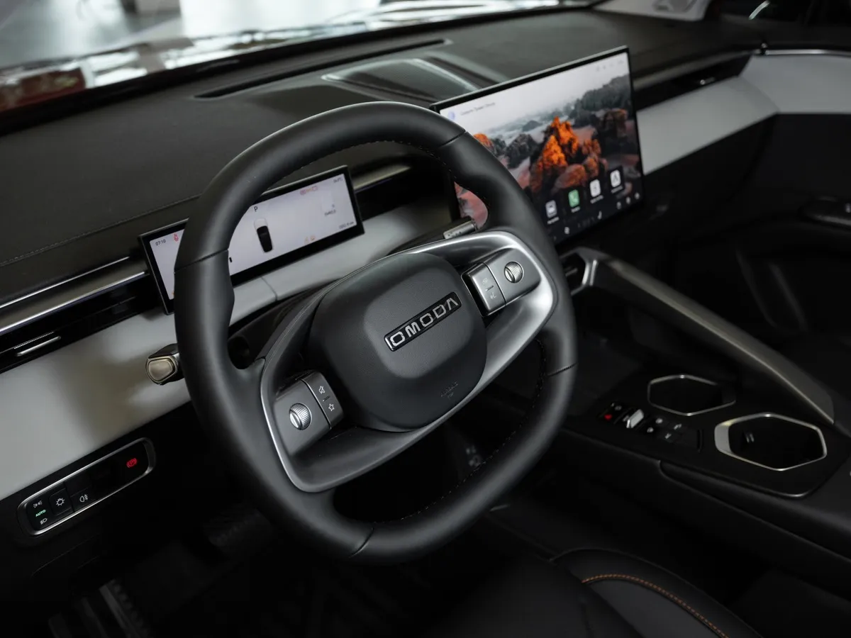 Omoda C5 1.5T DCT FWD (147 л.с.) Стиль Красный в АВИЛОН. Слайд №10