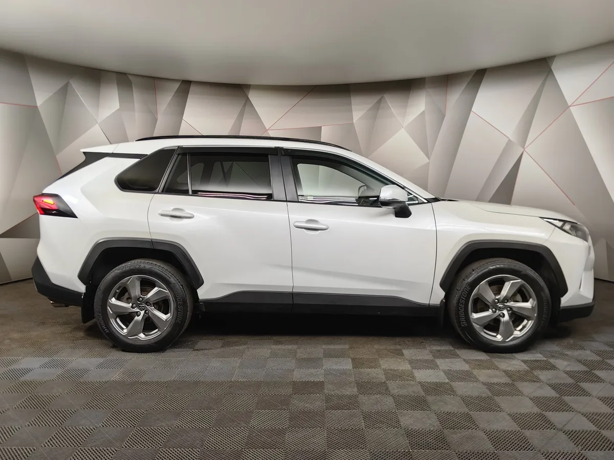 Toyota RAV4 2.0i CVT AWD (149 л.с.) Белый в АВИЛОН. Слайд №6