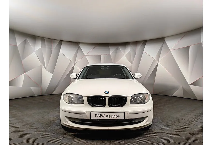 BMW 1 серия 116i AT (115 л.с.) Белый в АВИЛОН. Слайд №3