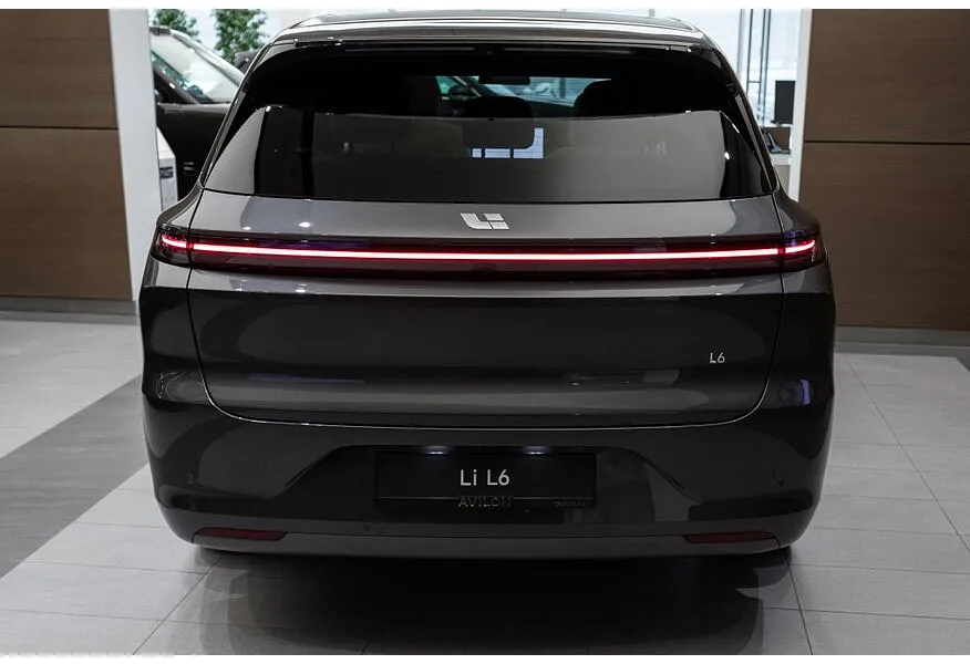 Li Auto L6 1.5 AT 4WD (150 л.с.) Pro Серый в АВИЛОН. Слайд №2
