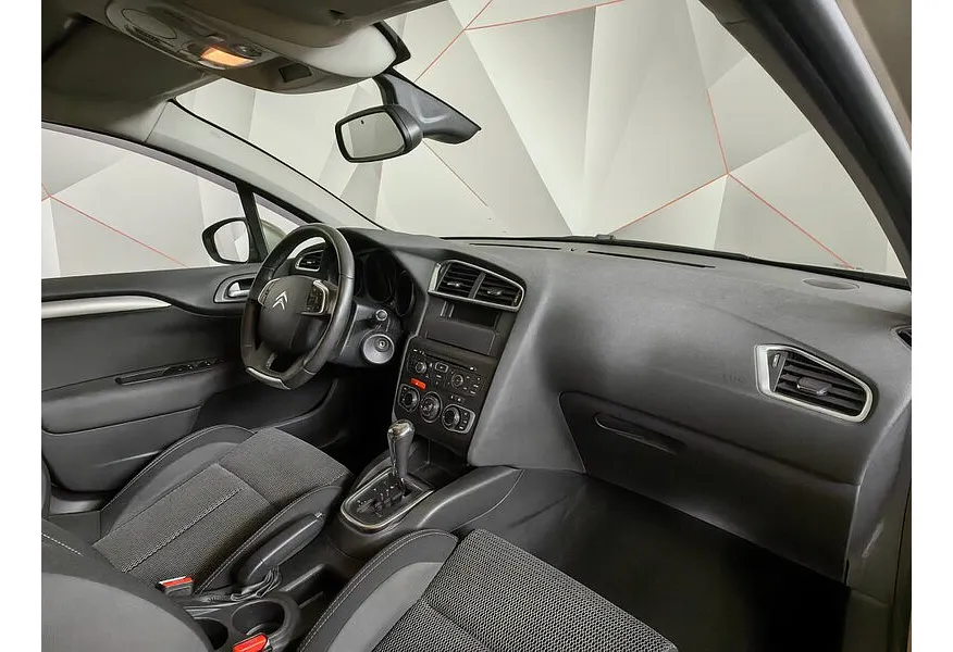 Citroen C4 1.6 VTi AT (120 л.с.) Золотой в АВИЛОН. Слайд №10