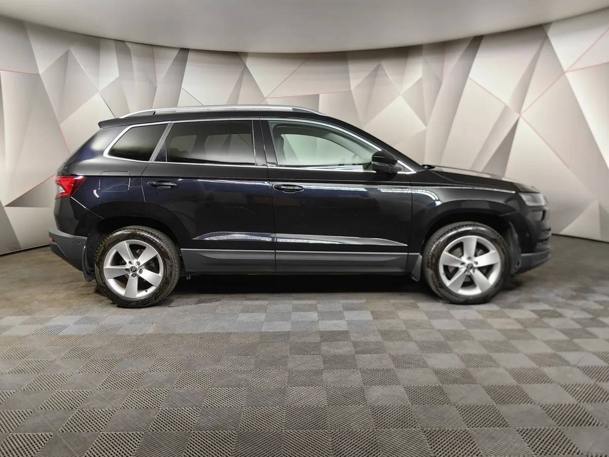 Skoda Karoq 1.4 AT FWD (150 л.с.) Ambition Черный в АВИЛОН. Слайд №6