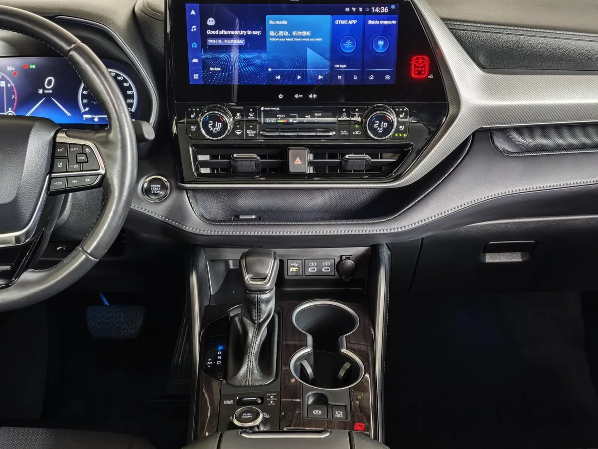 Toyota Highlander 2.0T AT 4WD (248 л.с.) Noble Version Черный в АВИЛОН. Слайд №15