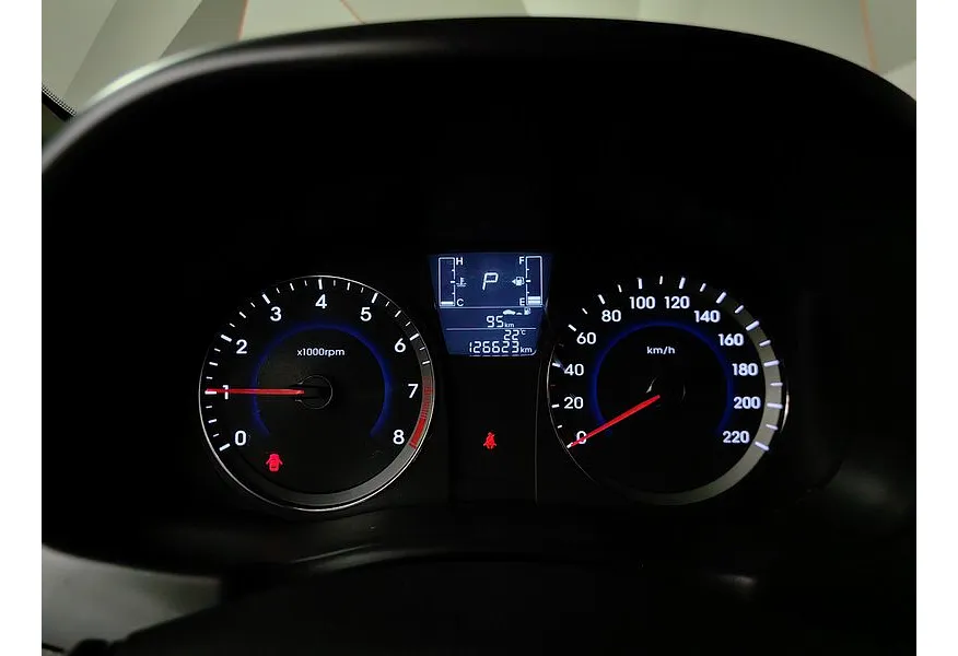 Hyundai Solaris 1.6 AT (123 л.с.) Comfort Коричневый в АВИЛОН. Слайд №15