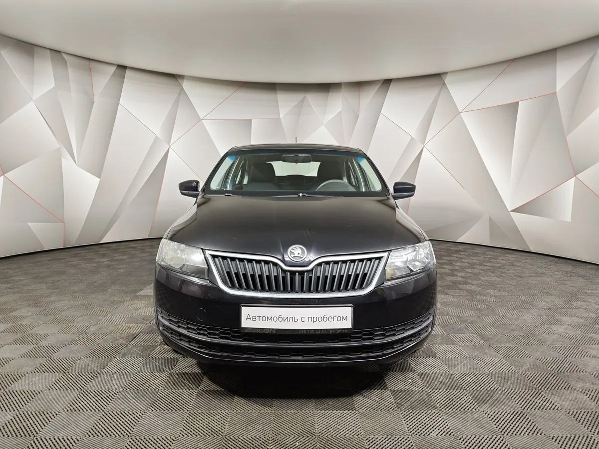 Skoda Rapid 1.6 MT (105 л.с.) Черный в АВИЛОН. Слайд №7