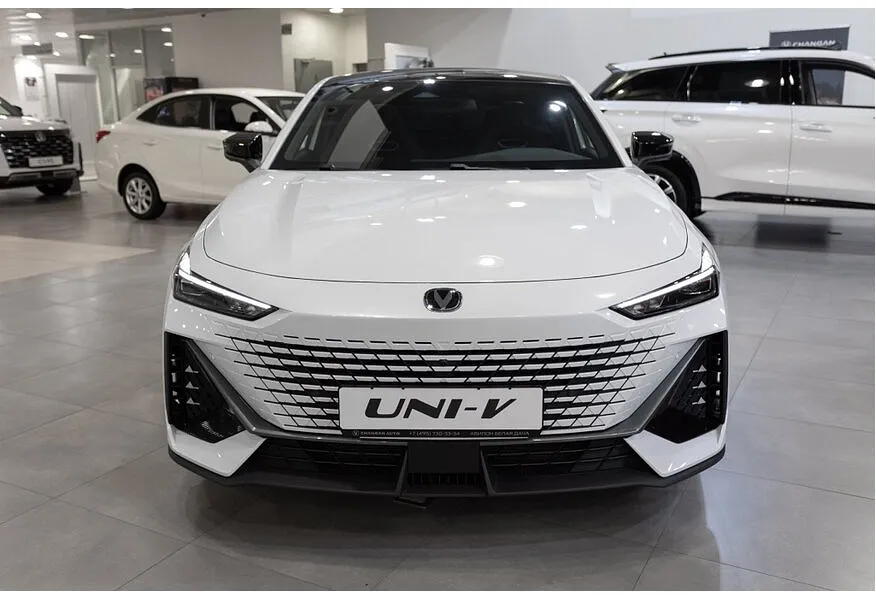 Changan UNI-V 1.5 AMT (181 л.с.) Tech Белый в АВИЛОН. Слайд №5