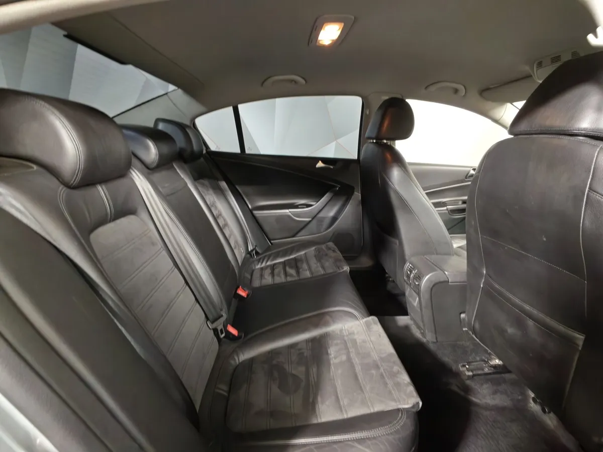 Volkswagen Passat 1.8 TSI DSG (152 л.с.) Серебристый в АВИЛОН. Слайд №15