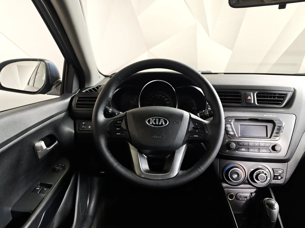 Kia Rio 1.4 AT (107 л.с.) Голубой в АВИЛОН. Слайд №19