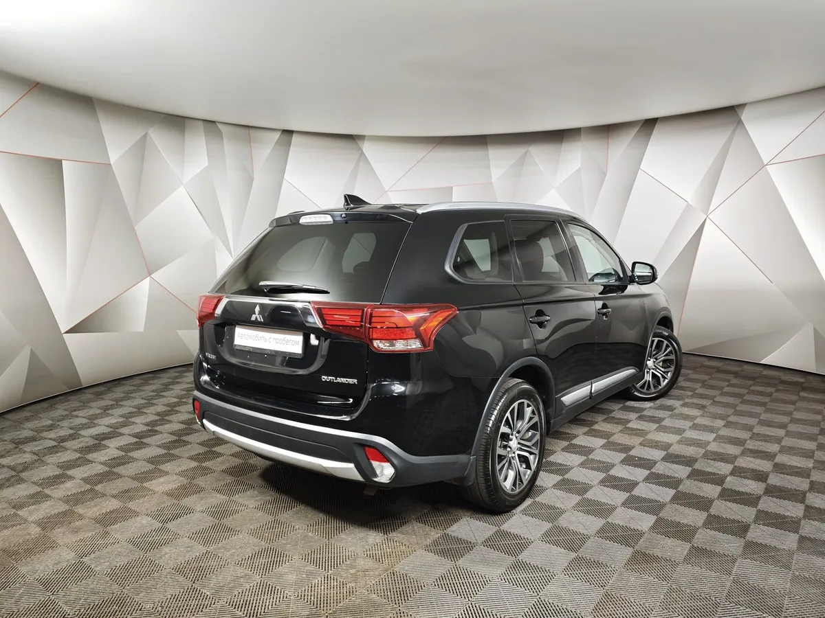 Mitsubishi Outlander 2.0 CVT 4WD (146 л.с.) Черный в АВИЛОН. Слайд №2