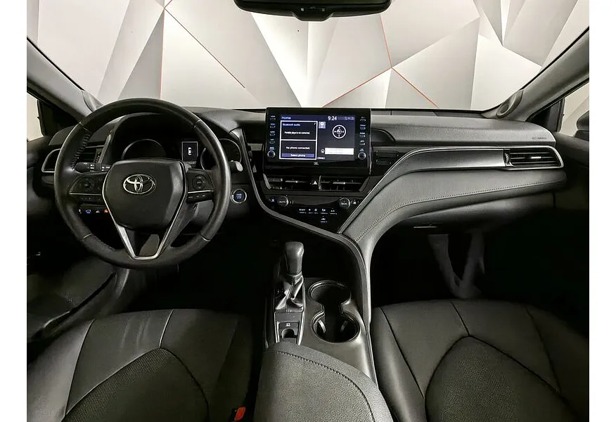 Toyota Camry 2.5 AT (206 л.с.) Ultimate Белый в АВИЛОН. Слайд №14