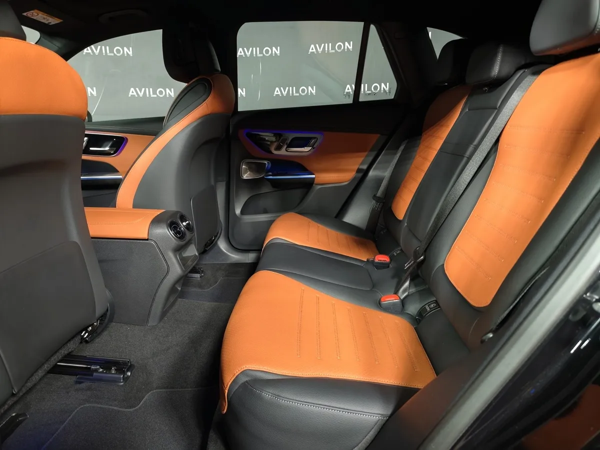 Mercedes-Benz GLC 300 4MATIC 9G-TRONIC (258 л.с.) Черный в АВИЛОН. Слайд №12