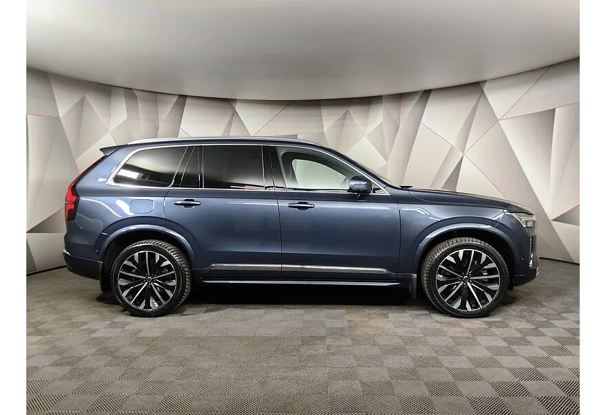 Volvo XC90 2.0 T8 plug-inhybrid AT AWD (7 мест) (455 л.с.) Ultra Bright Синий в АВИЛОН. Слайд №6