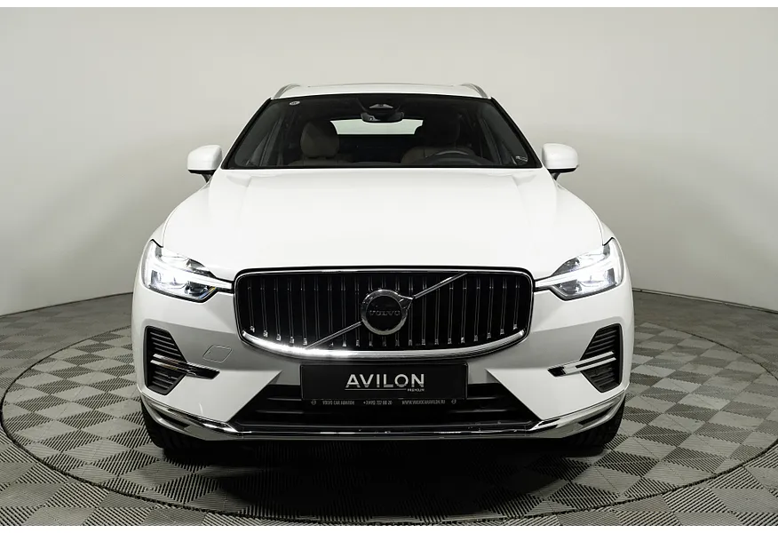Volvo XC60 2.0 AT AWD (264 л.с.) Luxury Edition Белый в АВИЛОН. Слайд №3 Volvo XC60 2.0 AT AWD (264 л.с.) Luxury Edition Белый в АВИЛОН. Слайд №3