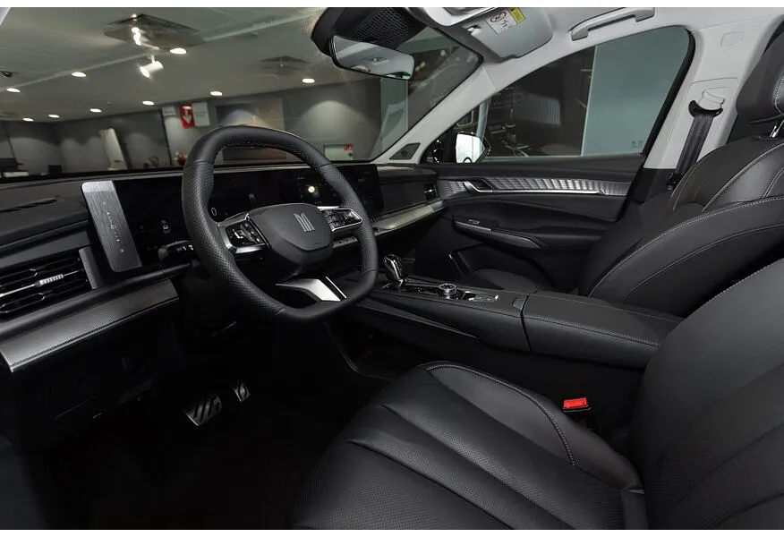 Москвич М90 2.0 ATT 4WD (200 л.с.) Ультимейт Белый в АВИЛОН. Слайд №6