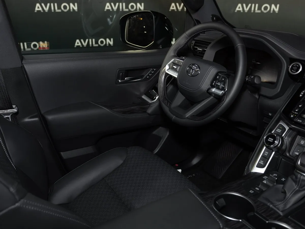 Toyota Land Cruiser 3.5 V6 AT 4WD (415 л.с.) Премиум Черный в АВИЛОН. Слайд №12