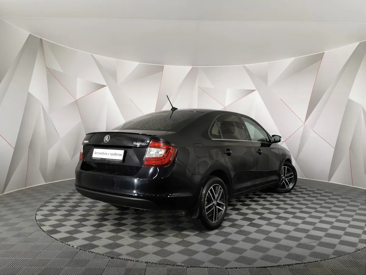 Skoda Rapid 1.4 TSI DSG (125 л.с.) Active Черный в АВИЛОН. Слайд №2