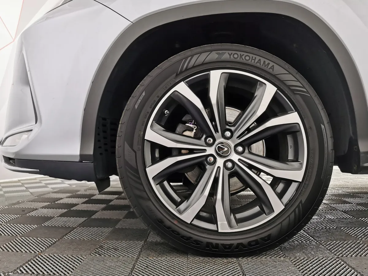 Lexus RX 2.0 AT AWD (238 л.с.) Executive Серый в АВИЛОН. Слайд №9