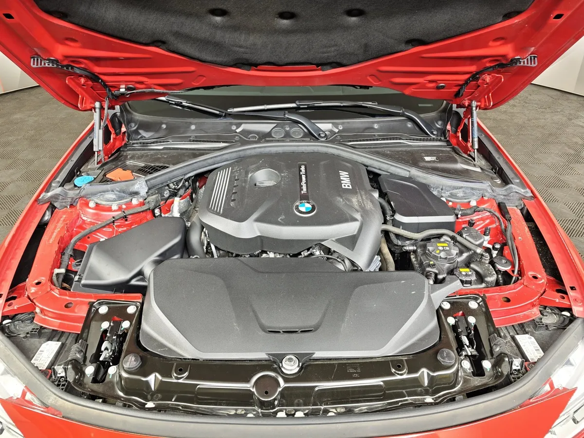 BMW 3 серия 320i xDrive AT (184 л.с.) Красный в АВИЛОН. Слайд №10
