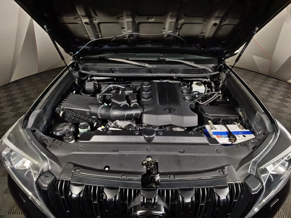 Toyota Land Cruiser Prado 4.0 AT 4WD (282 л.с.) Черный в АВИЛОН. Слайд №11