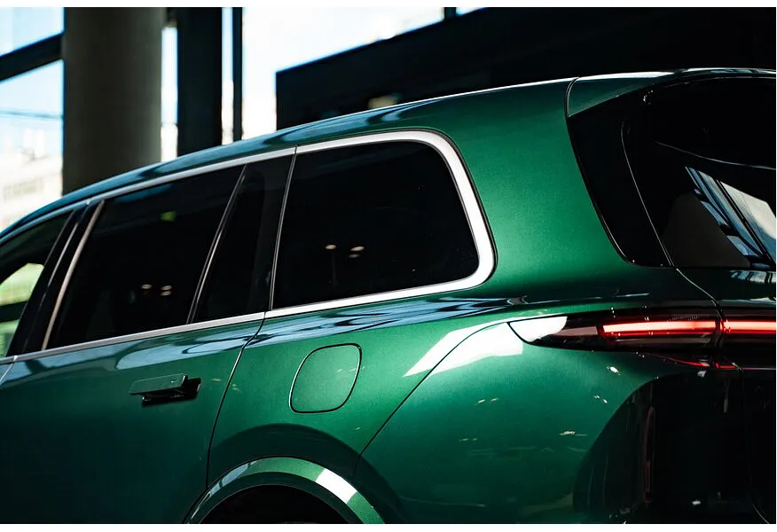 Li Auto L9 1.5 AT 4WD (449 л.с.) Ultra Зеленый в АВИЛОН. Слайд №12