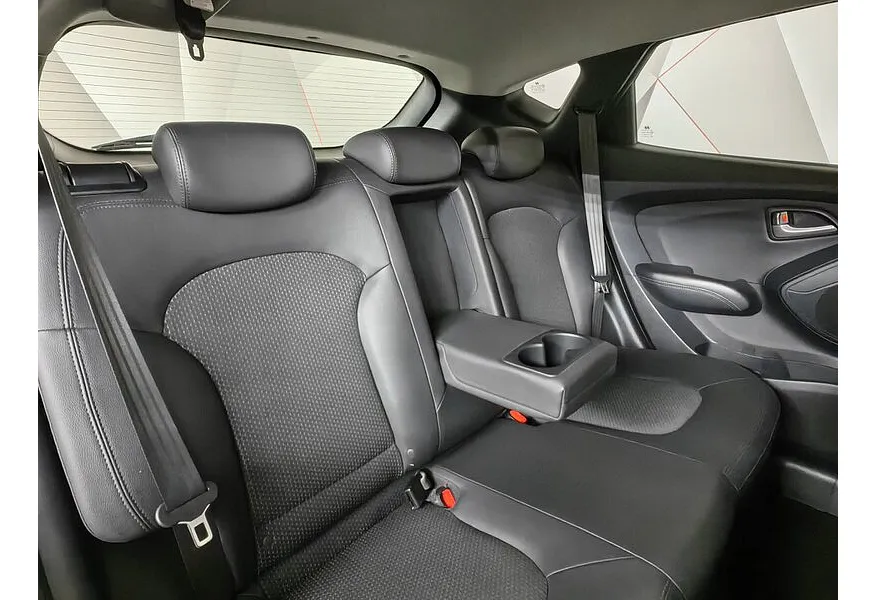 АВИЛОН - Hyundai ix35 2.0 AT 4WD (150 л.с.) Comfort Белый - slide 11