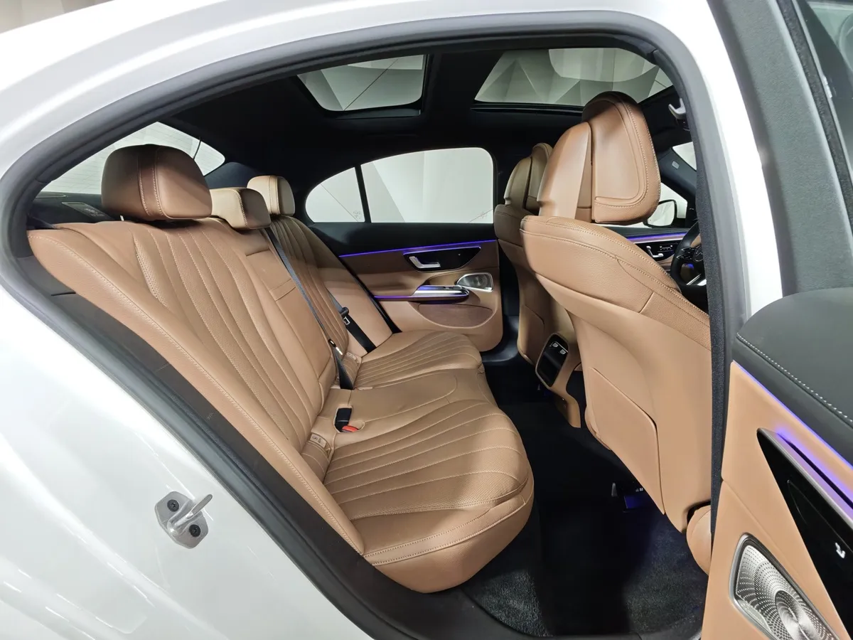 Mercedes-Benz E-Класс E 300 4MATIC (258 л.с.) Белый в АВИЛОН. Слайд №16