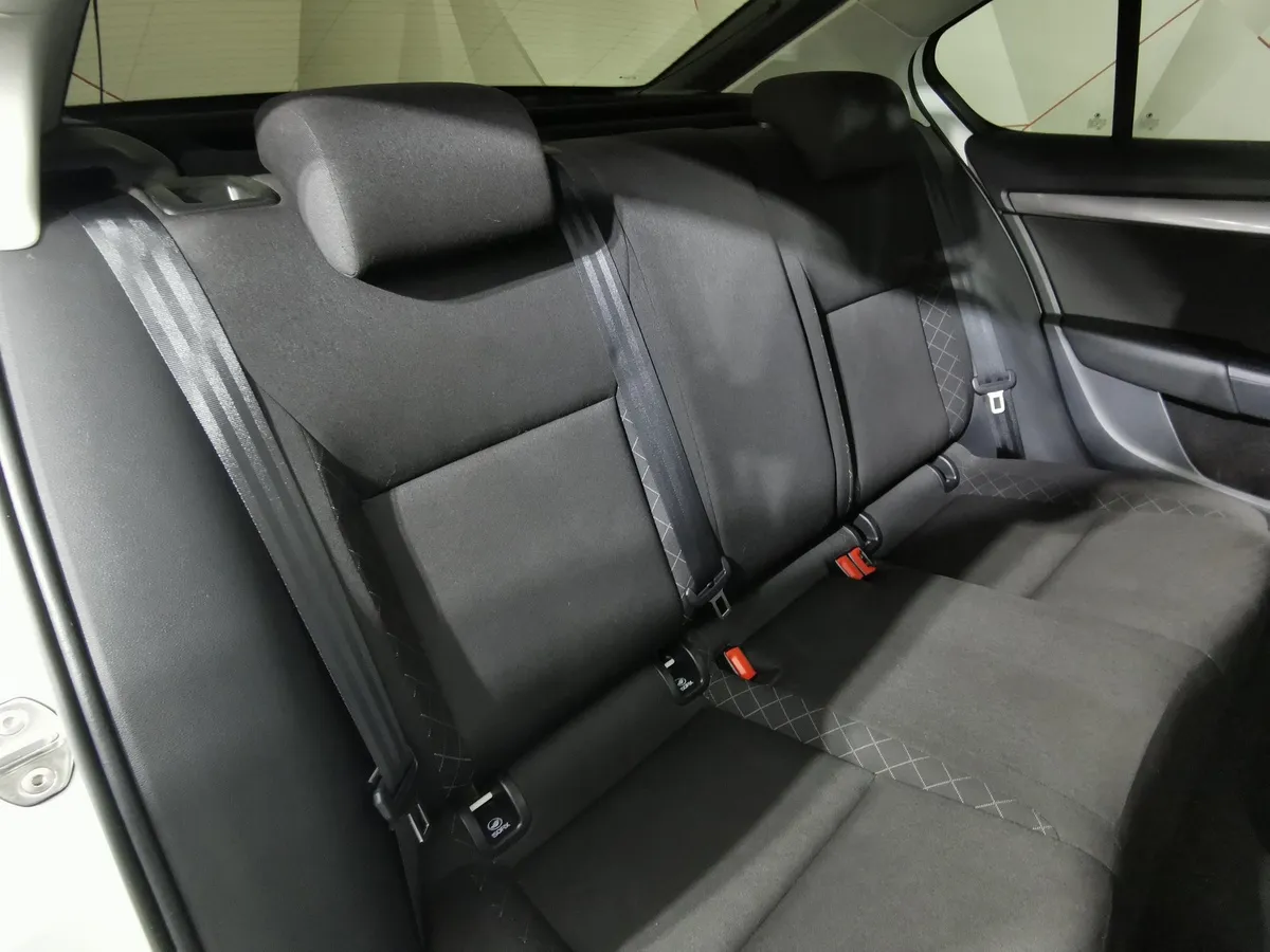 Skoda Octavia 1.6 AT (110 л.с.) Белый в АВИЛОН. Слайд №16
