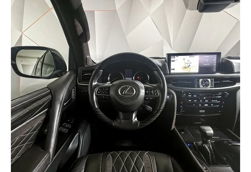 Lexus LX 570 AT (367 л.с.) Серый в АВИЛОН. Слайд №19