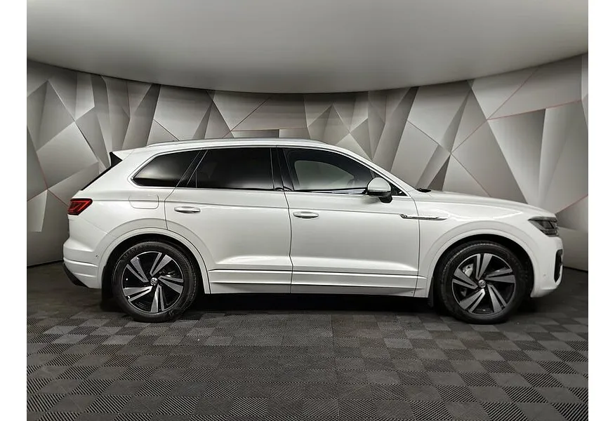 АВИЛОН - Volkswagen Touareg 3.0 V6 TDI Tiptronic 4Motion (249 л.с.) R-Line Белый - slide 3