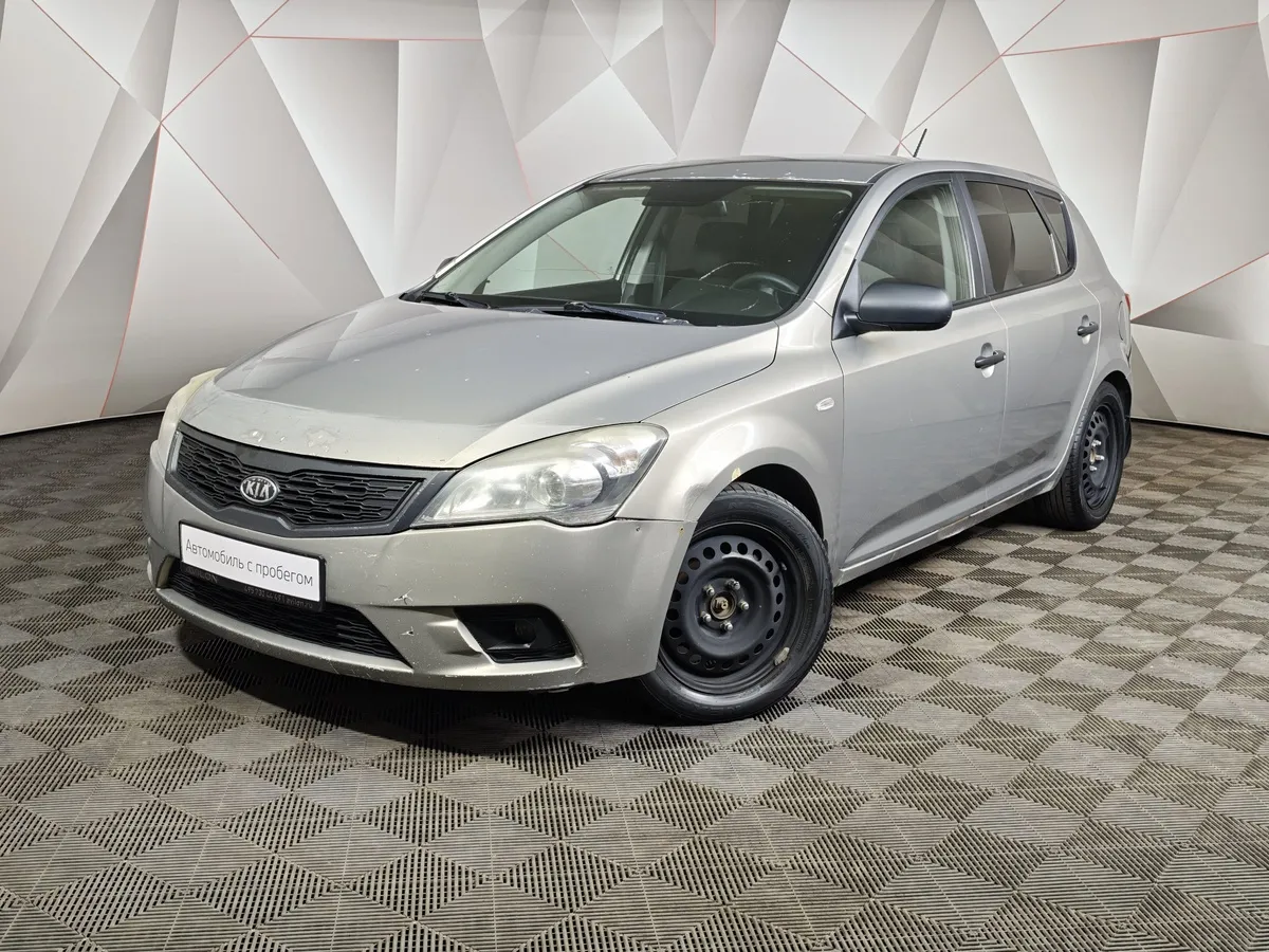 АВИЛОН - Kia Ceed 1.4 MT (109 л.с.) Серебристый - slide 10190038