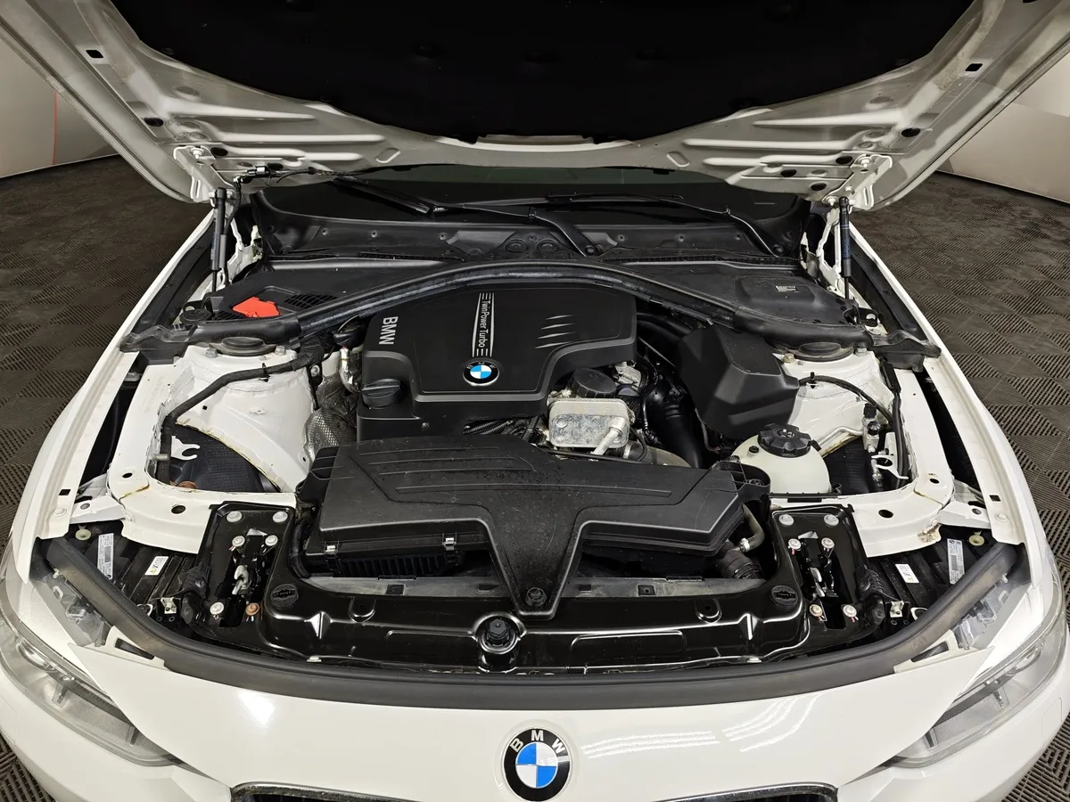 BMW 3 серия 320i AT (184 л.с.) Белый в АВИЛОН. Слайд №10