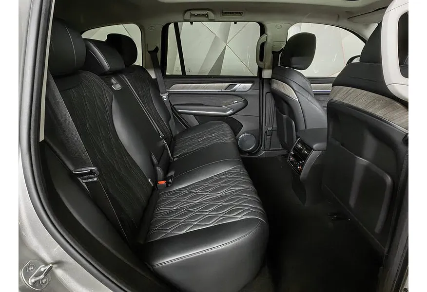 LIVE. Слайд №12