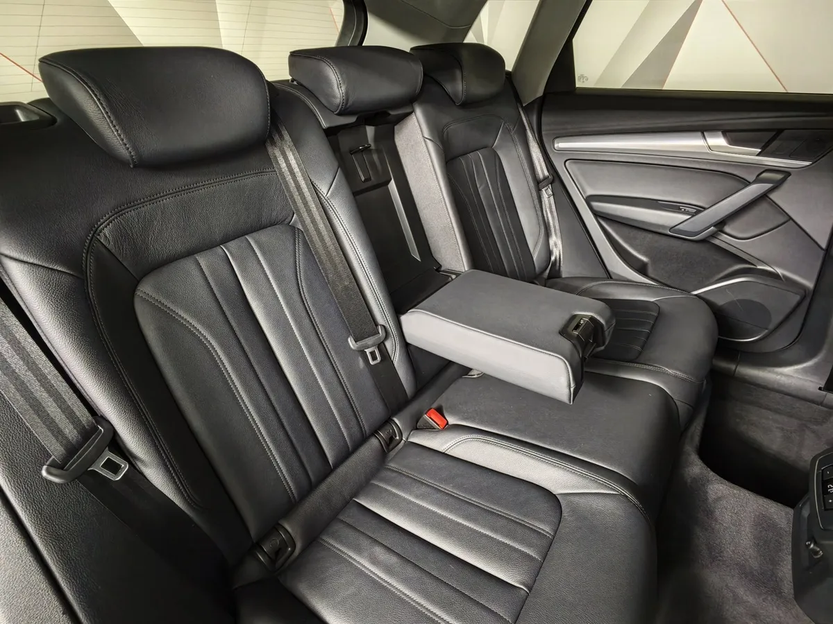 Audi Q5 2.0 TFSI S tronic quattro (249 л.с.) Черный в АВИЛОН. Слайд №17