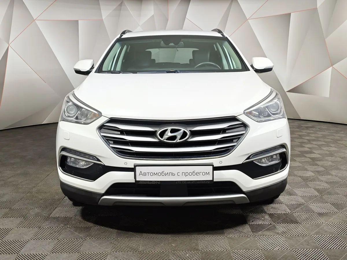 Hyundai Santa Fe 2.4 AT AWD (171 л.с.) Comfort Белый в АВИЛОН. Слайд №7