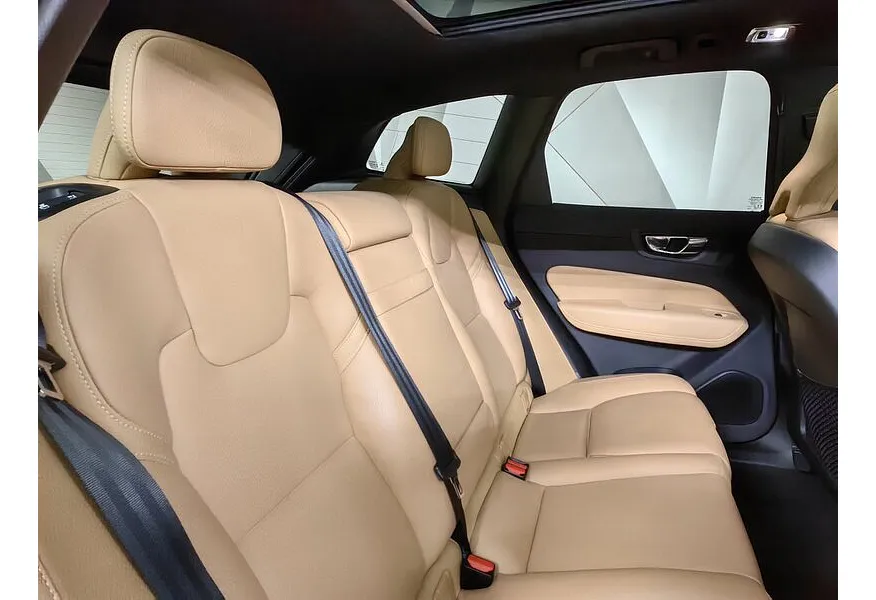 Volvo XC60 2.0 T5 AT AWD (249 л.с.) Inscription Бежевый в АВИЛОН. Слайд №16