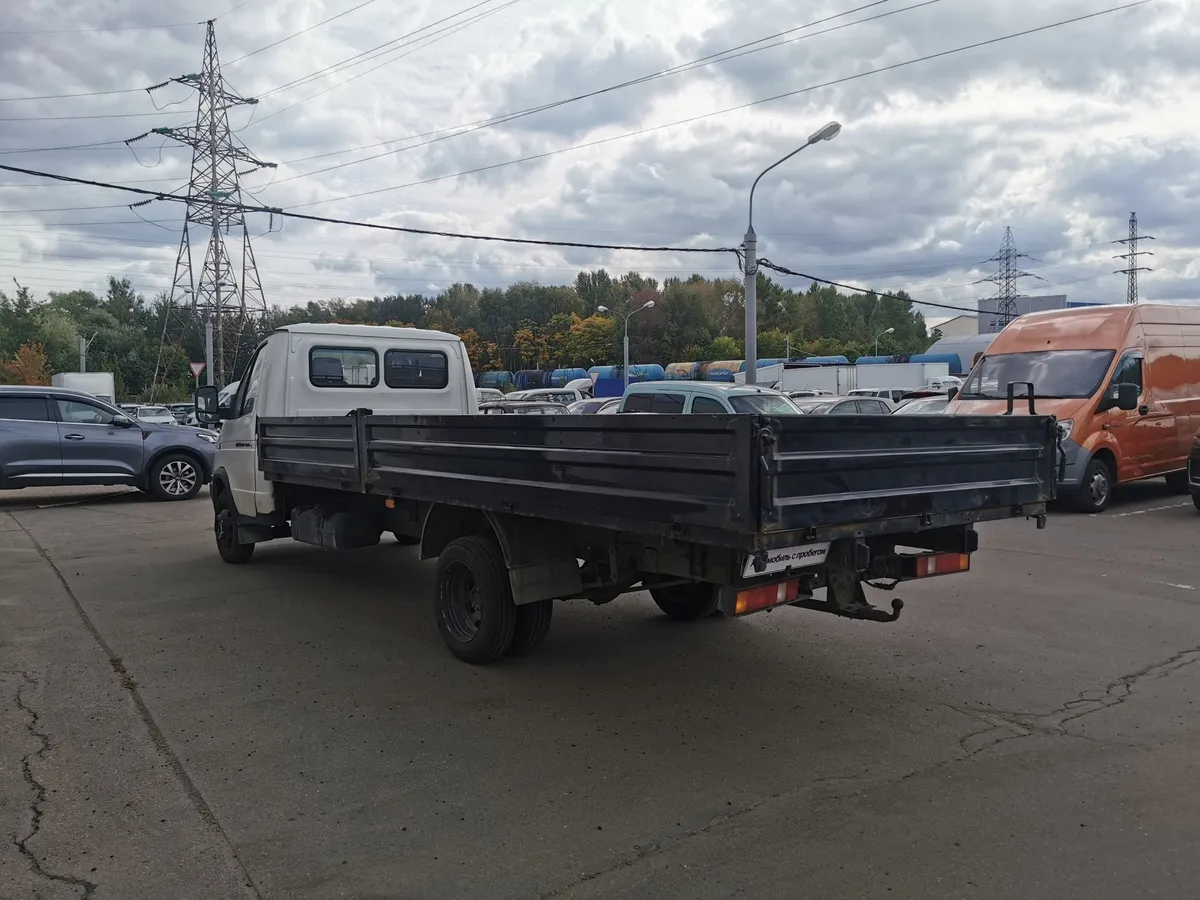 ГАЗ ГАЗель Бизнес 2.7 MT RWD DRW (107 л.с.) Белый в АВИЛОН. Слайд №4