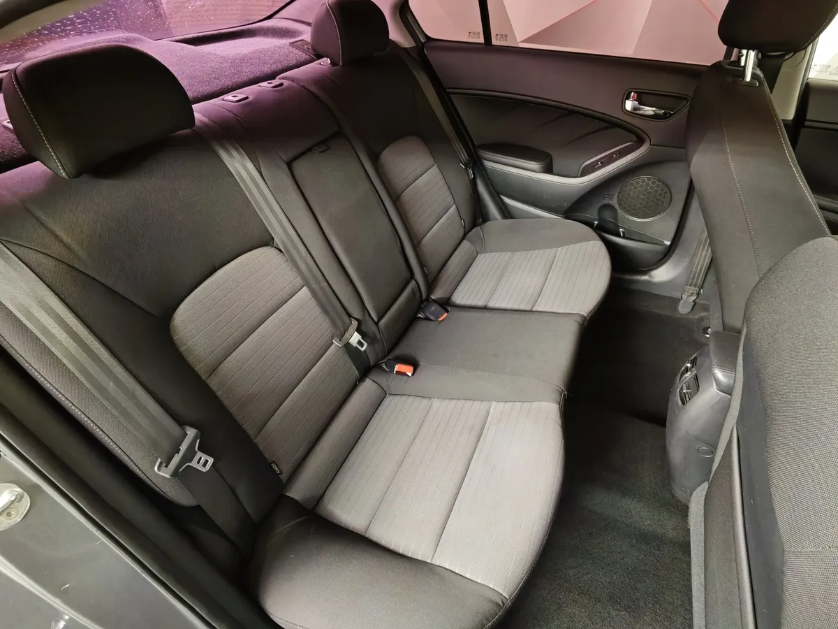Kia Cerato 1.6 AT (130 л.с.) Серый в АВИЛОН. Слайд №16