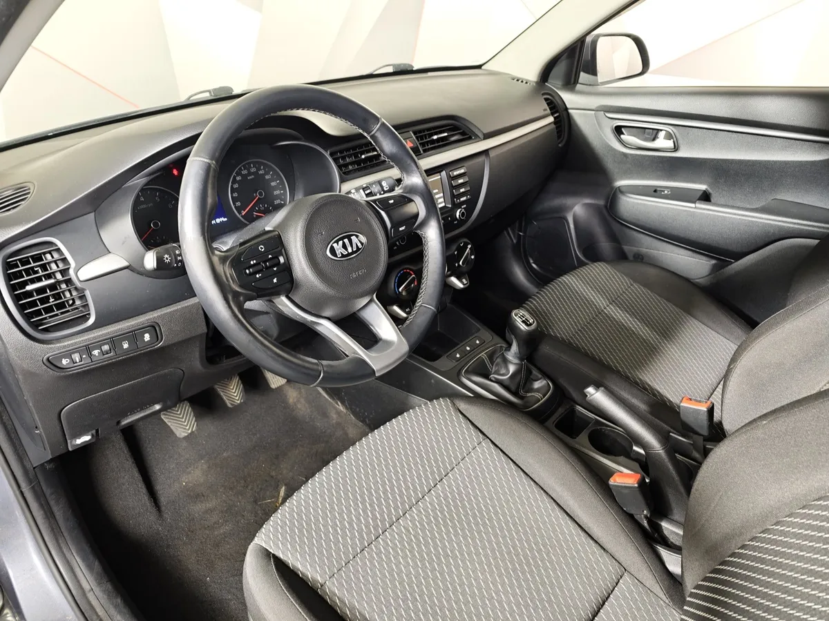 Kia Rio X-Line 1.6 MT (123 л.с.) Comfort Серый в АВИЛОН. Слайд №19