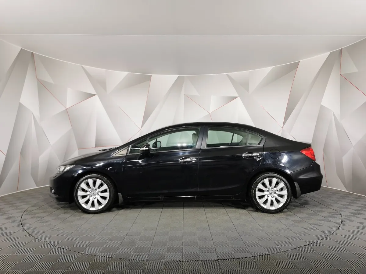 Honda Civic 1.8 AT (142 л.с.) Черный в АВИЛОН. Слайд №5