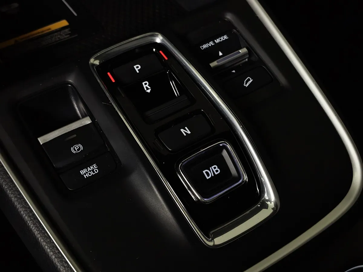 Honda CR-V 2.0h CVT 4WD (204 л.с.) Sport Hybrid Белый в АВИЛОН. Слайд №23